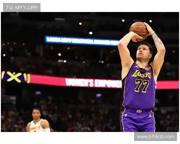 东契奇赞詹皇41岁疯狂职业态度